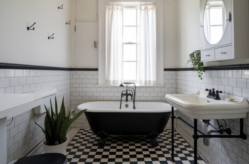  10 Chic Black and White Bathroom Decor Ideas