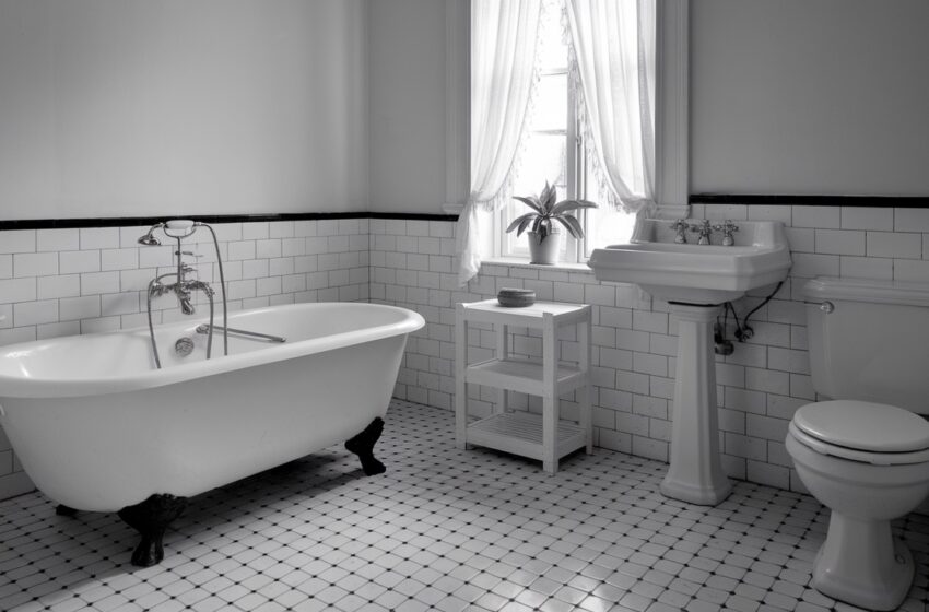 Black and White Tile Bathroom Ideas