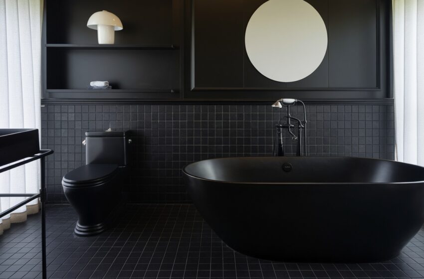  10 Stunning Luxury Black Bathroom Ideas to Elevate Your Space